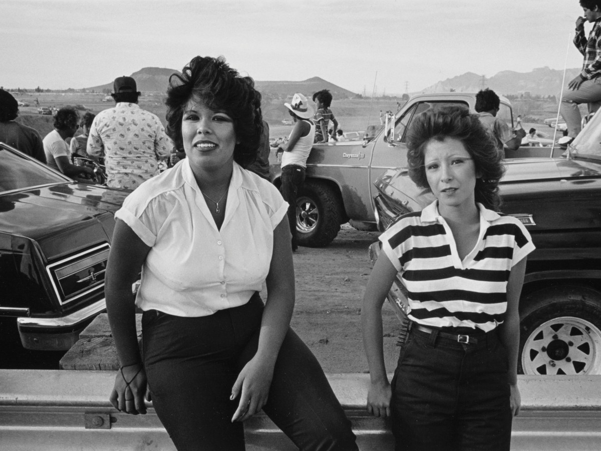 Dos Cholas, Tucson, Arizona, 1982.